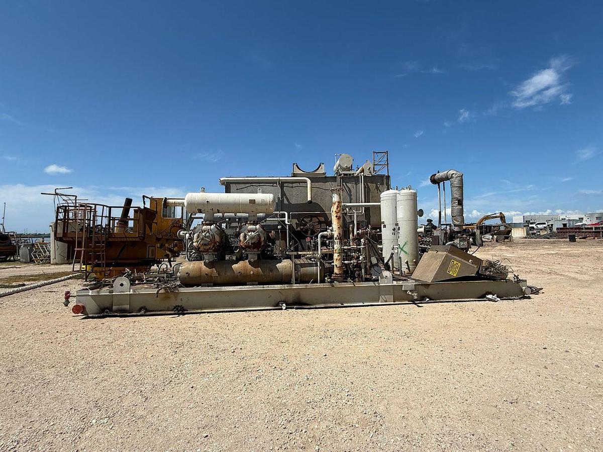 Used Waukesha L7044GSI / Ariel JGK-2 Compressor Package SN F-18820 Size 11" x 6.25"