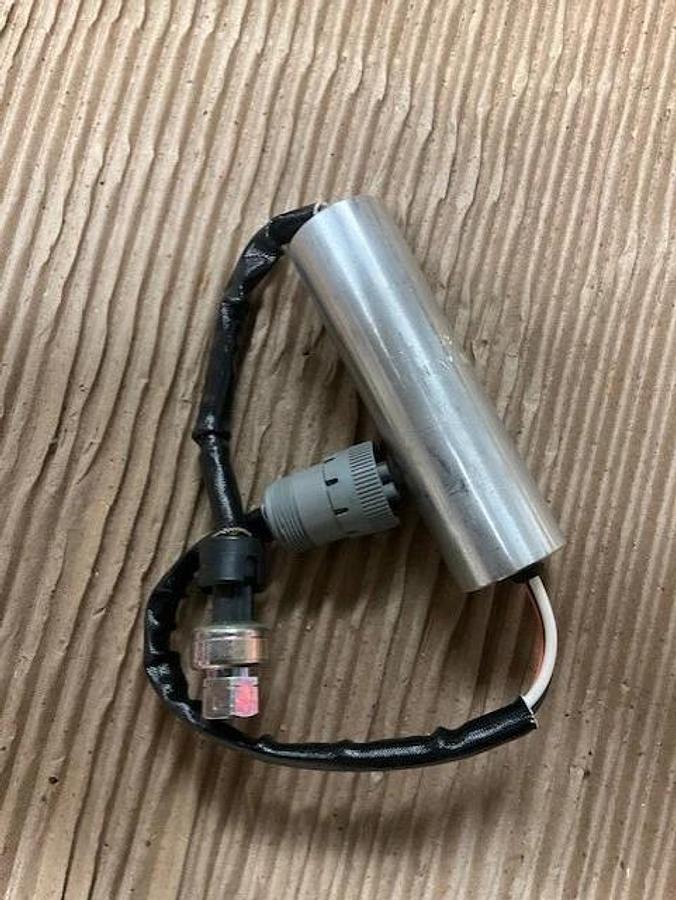 CAT 5KHZ Pulse width Modulation Pressure Sensor PN:153-3962