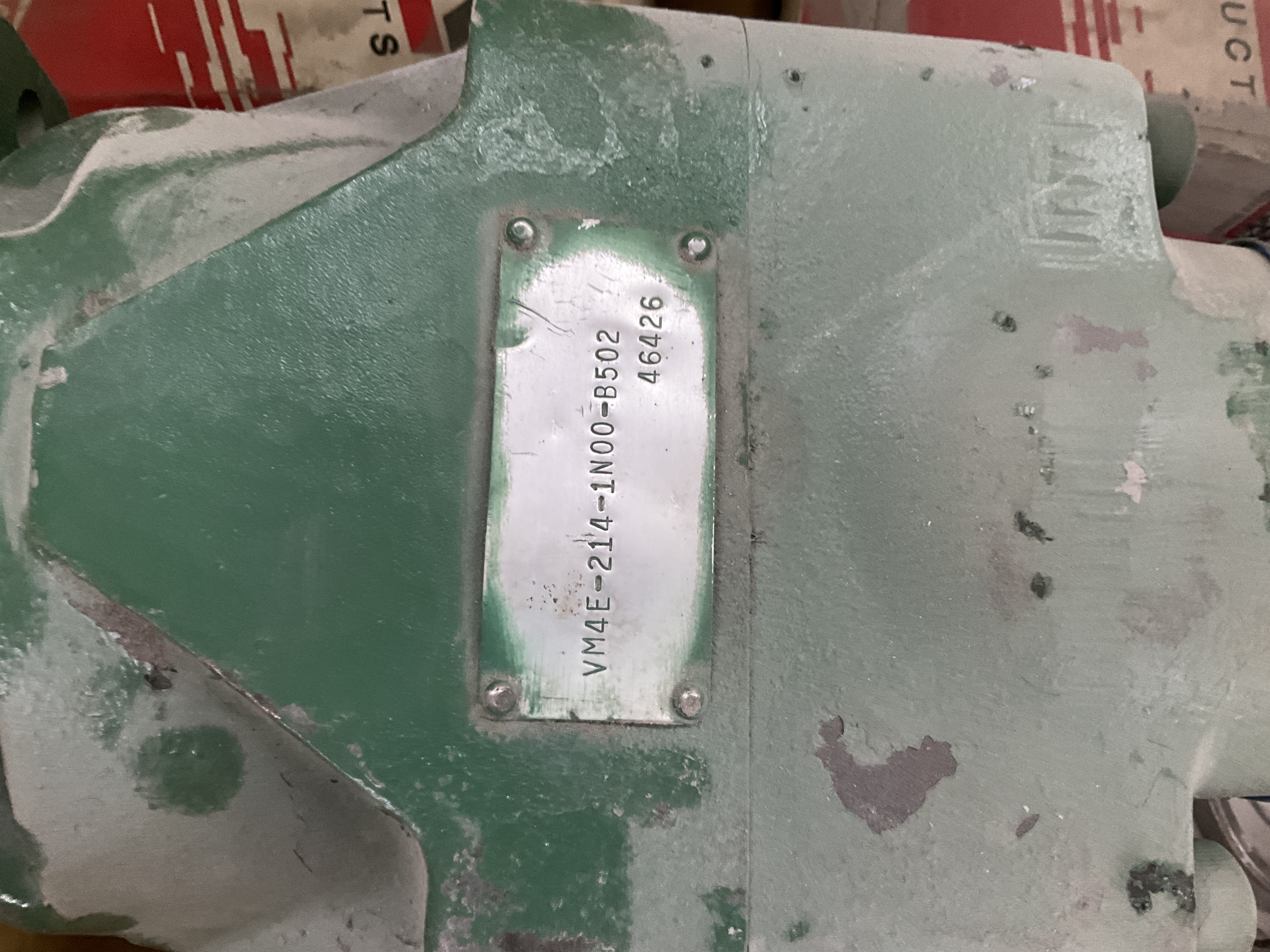 Used Veljan Hydrair Bidirectional Hydraulic Vane Motor Model: VM4E-214-1N00-B502