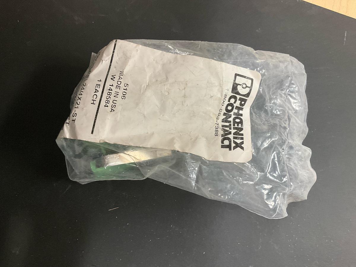 Phoenix Contact Relay Socket 4-Pole PN: 5521814