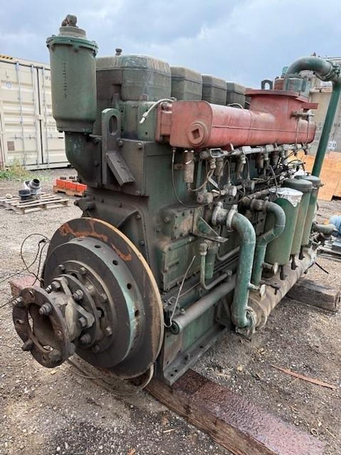 Used White Superior 6G-825 Engine SN E031012