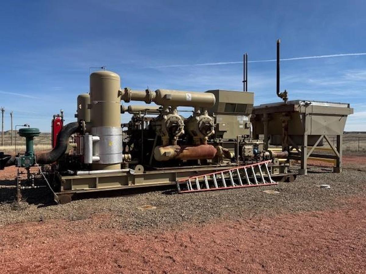 Used Teco Westinghouse Motors/Ariel JGT-4-2 Stage S/N F-25507 Size 17 1/4 x 17 1/4 x 9 3/4 x 9 3/4 x 4.5" Stroke