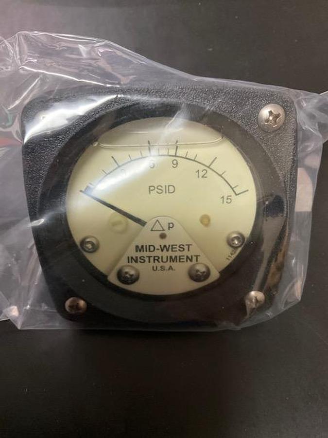 Midwest Instrument 120AA-10-(ALN)O Pressure Gauge