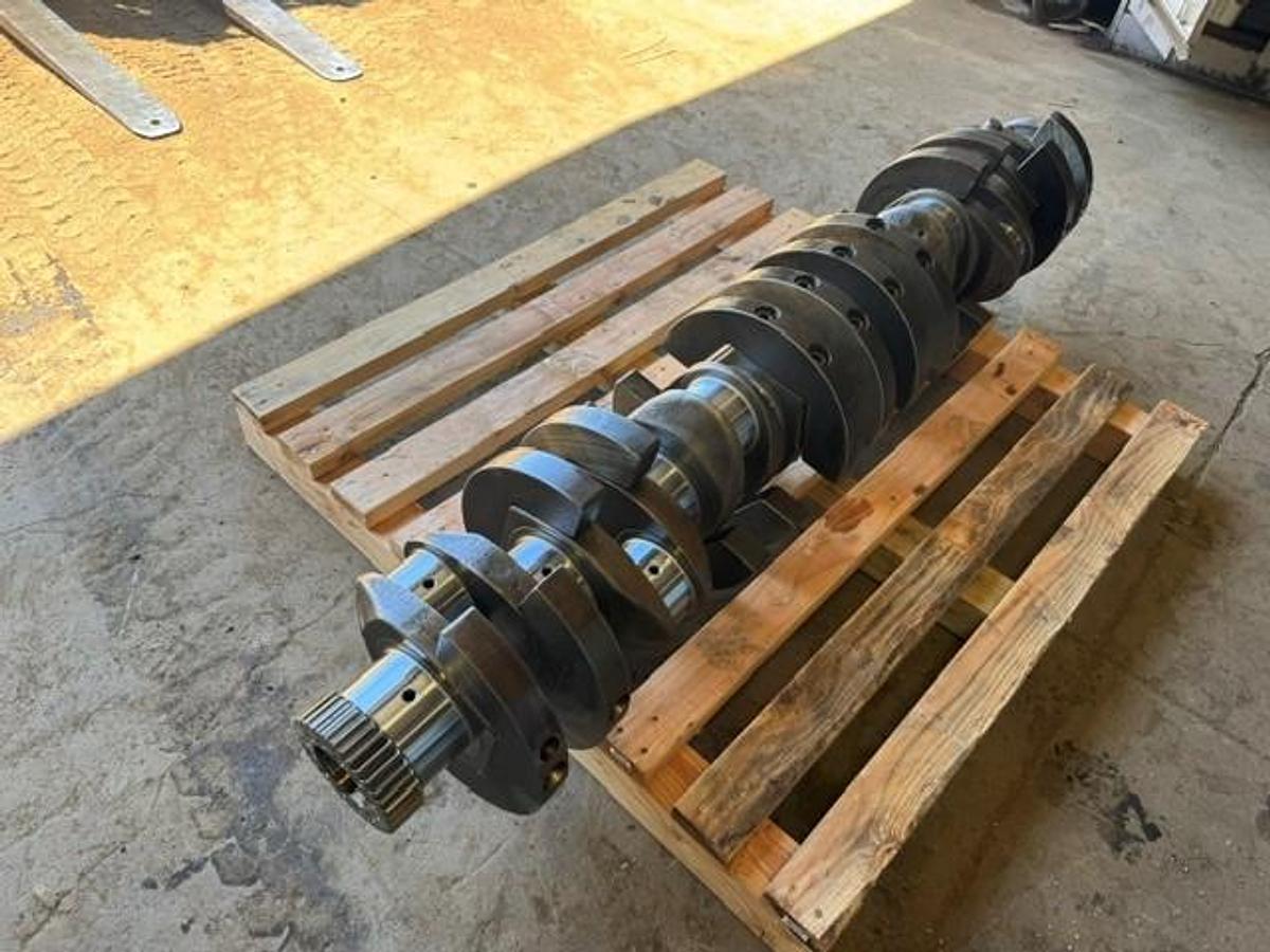 Used Waukesha H24 Crankshaft PN E301111