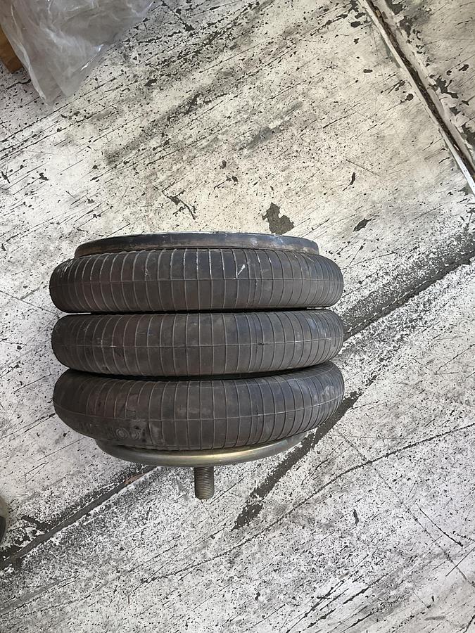Used Continental ContiTech triple-convoluted suspension Air Spring
