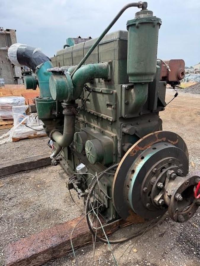 Used White Superior 6G-825 Engine SN E031012