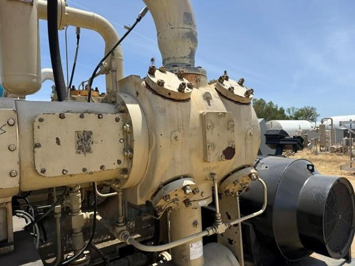 Used Ingersoll Rand 725 HP / PS4 3300M NL PET Compressor Package SN PSN9184