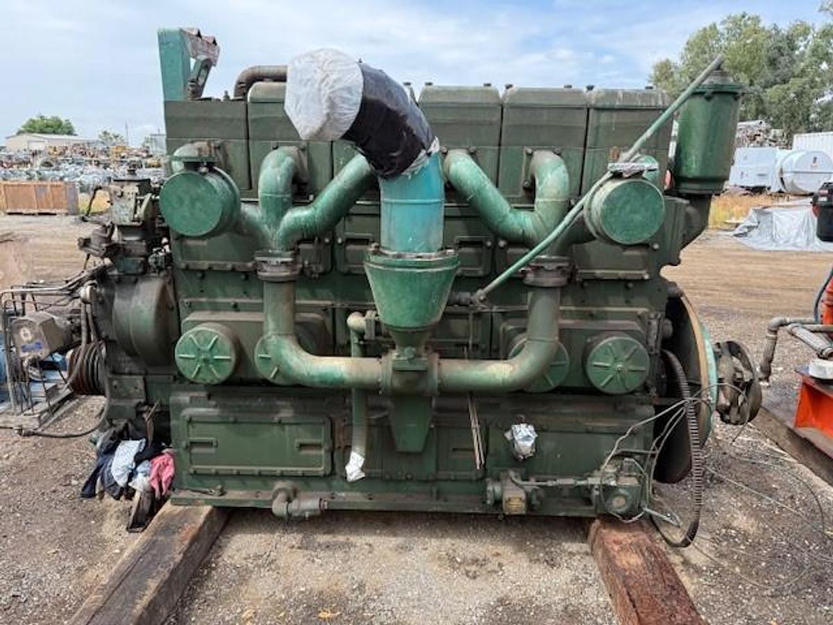 Used White Superior 6G-825 Engine SN E031012