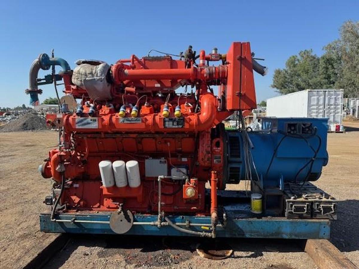Used Waukesha L36GSID / Leroy Somer 550 KW Natural Gas Generator Set SN C-17682/1