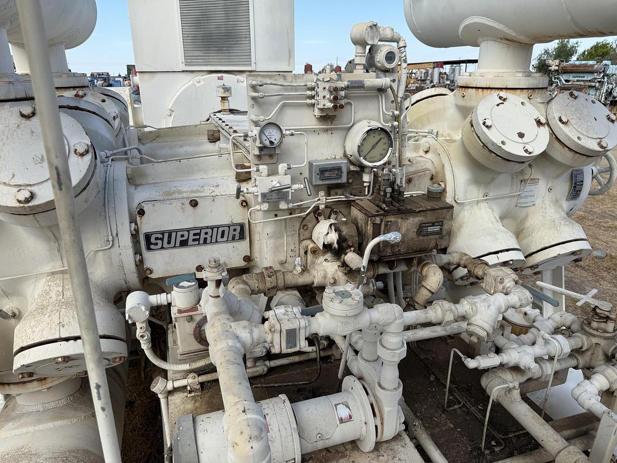 Used White Superior Ram-54 Compressor Frames 331380