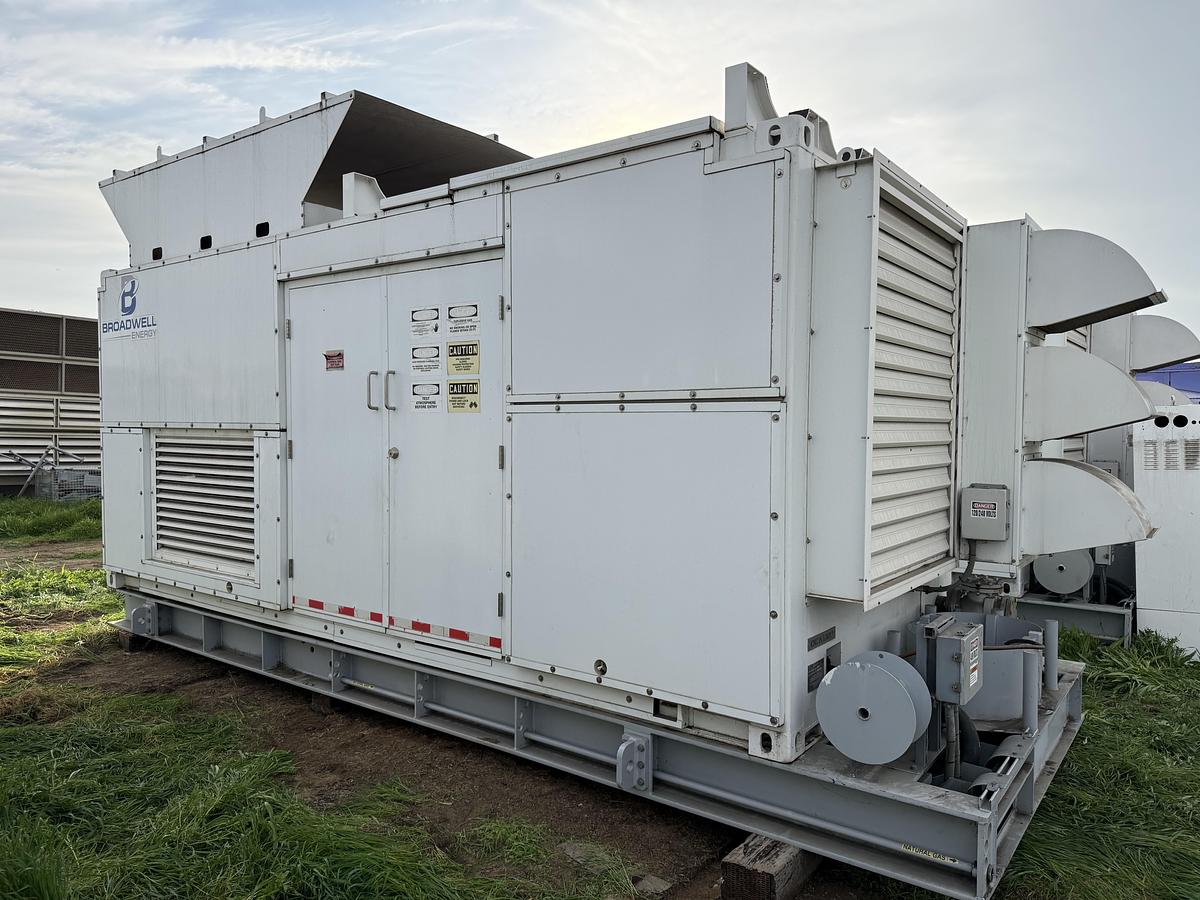 Used 400 HP / Gemini H304 Four Stage CNG Compressor Size 9" x 5" x 3" x 3" x 1.5" x 1.5" SN HSR-006550