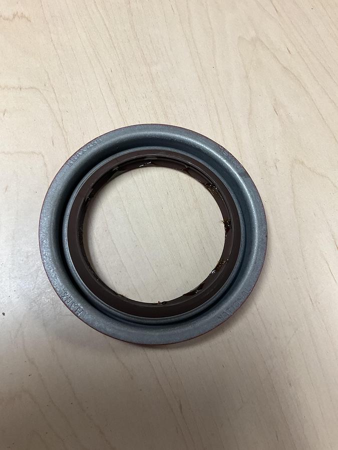 Federal Mogul Oil Seal PN: 25624317