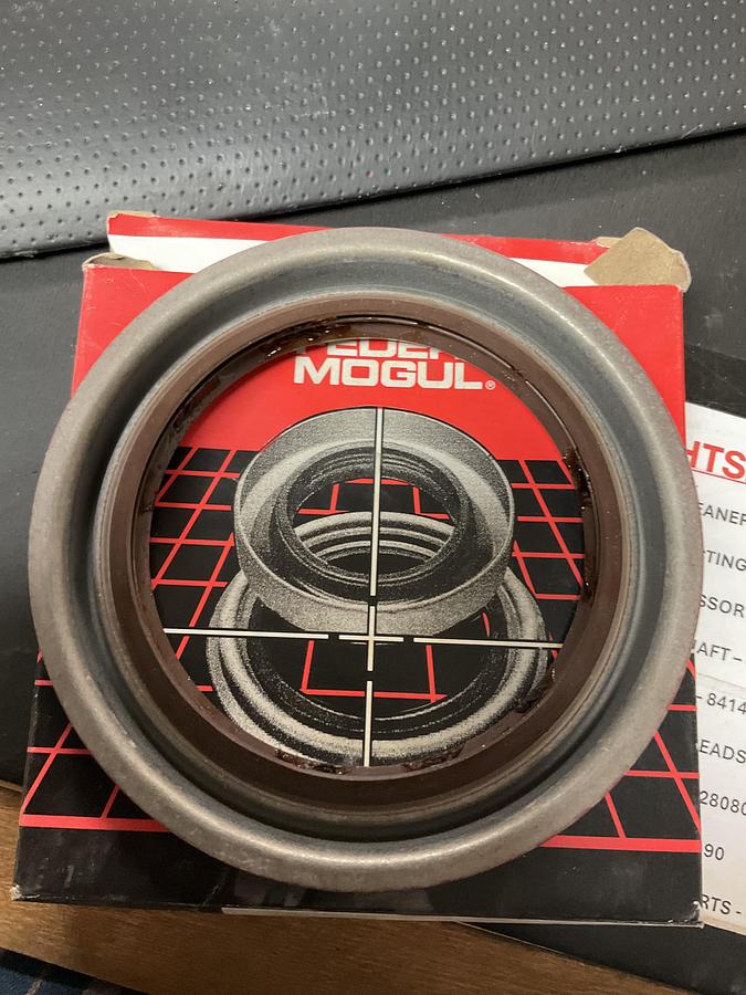 Federal Mogul Oil Seal PN: 25623960