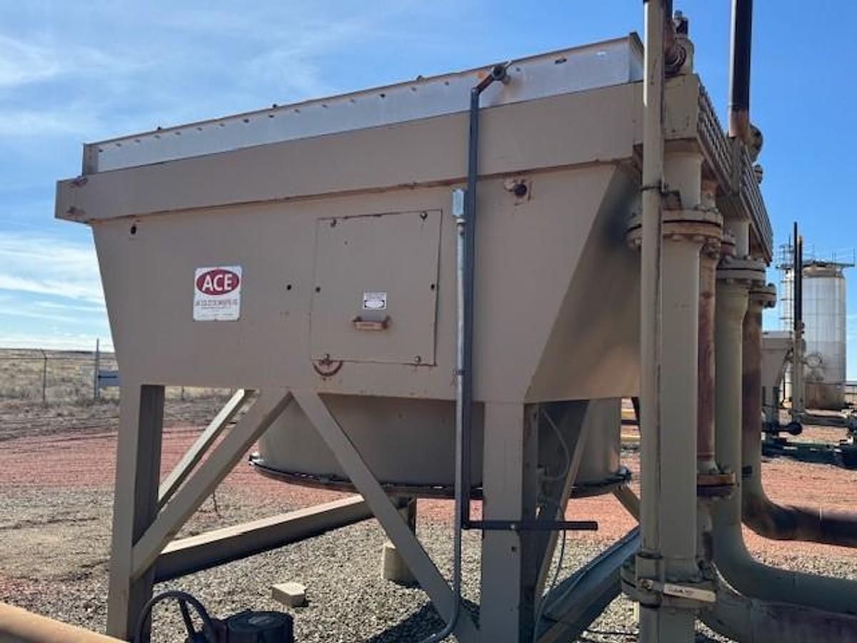 Used Teco Westinghouse Motors/Ariel JGT-4-2 Stage S/N F-25507 Size 17 1/4 x 17 1/4 x 9 3/4 x 9 3/4 x 4.5" Stroke