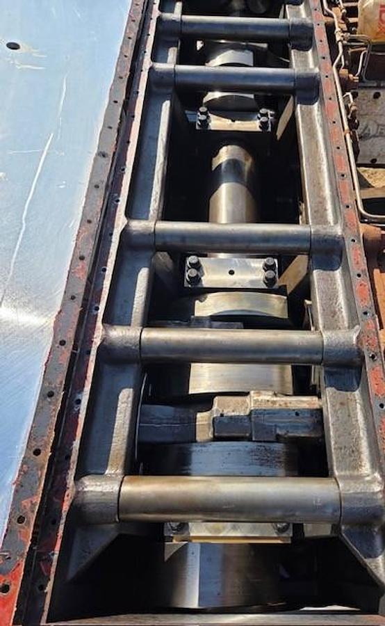 Used Ariel JGK-4 Compressor Frame SN F-14712 with 4 cylinders size 12.5" x 12.5" x 9.625" x 6.25"