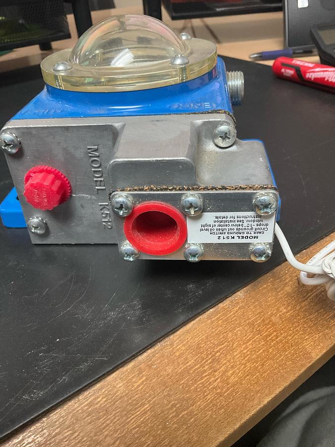 Used Kenco Industries Oil Level Controller PN-K512-9U