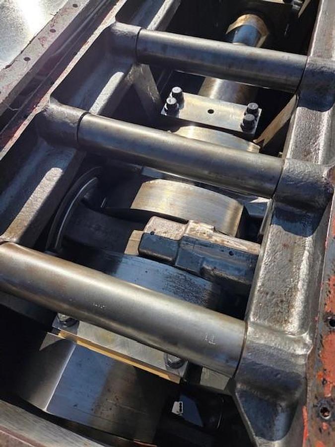 Used Ariel JGK-4 Compressor Frame SN F-14712 with 4 cylinders size 12.5" x 12.5" x 9.625" x 6.25"