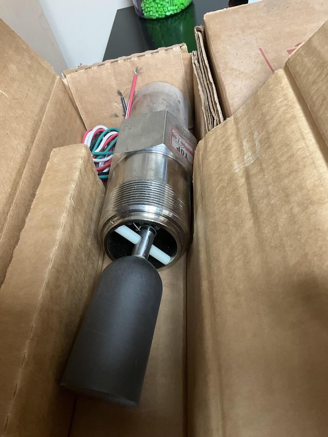 F.W. Murphy L1200 electric liquid-level switch PN: 15700060