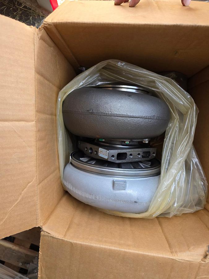 Garrett Turbocharger SN TFM58802 PN 211896A