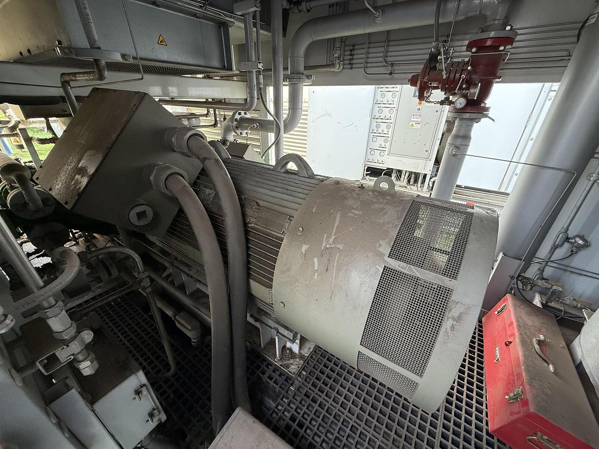 Used 400 HP / Gemini H304 Four Stage CNG Compressor Size 9" x 5" x 3" x 3" x 1.5" x 1.5" SN HSR-006550