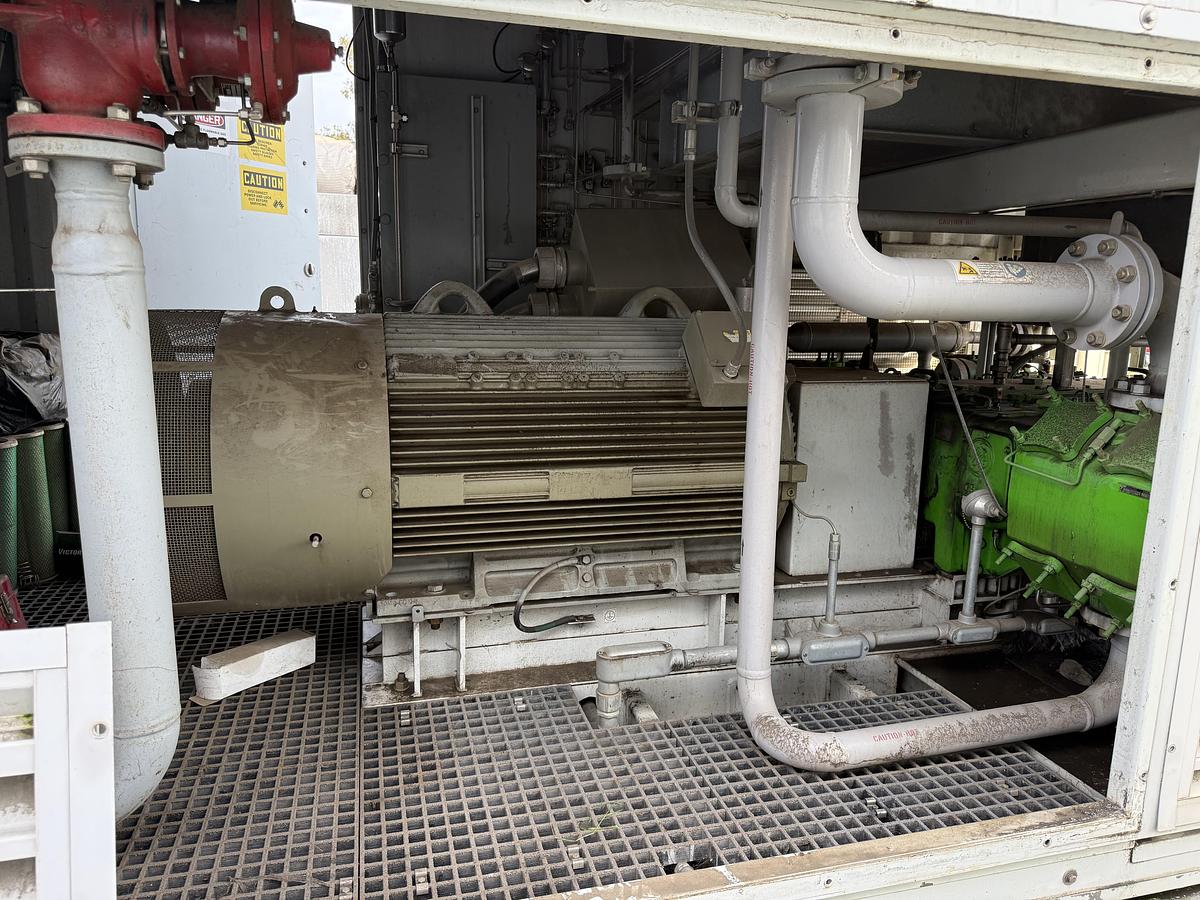 Used 400 HP / Gemini H304 Four Stage CNG Compressor Size 9" x 5" x 3" x 3" x 1.5" x 1.5" SN HSR-006550