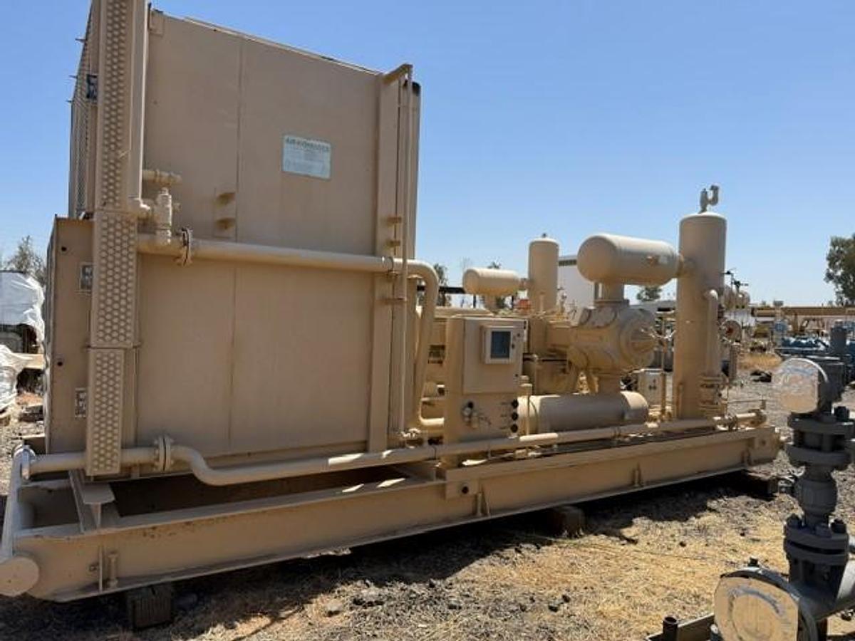 Used 350 HP / Ariel JGJ-2 Two Stage Compressor Package Size 15.25" x 8.375" with 81AVI Cooler SN F-17062