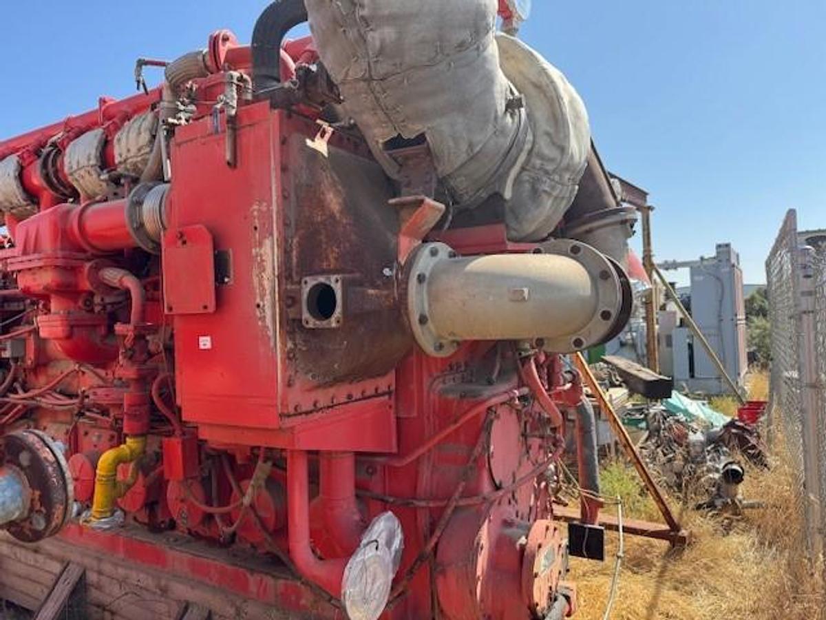Used Waukesha 8LAT27GL Natural Gas Engine SN: C-80393/01