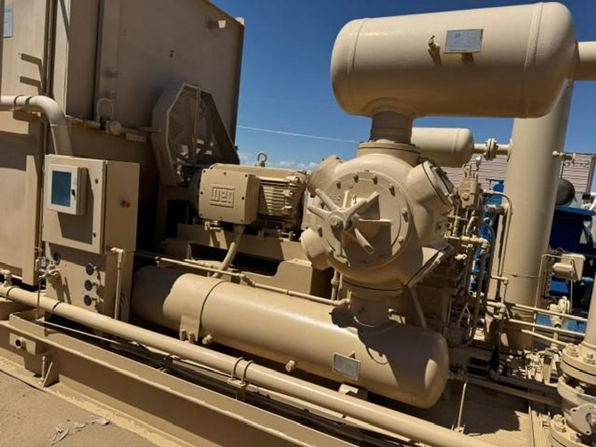 Used 350 HP / Ariel JGJ-2 Two Stage Compressor Package Size 15.25" x 8.375" SN F-17062