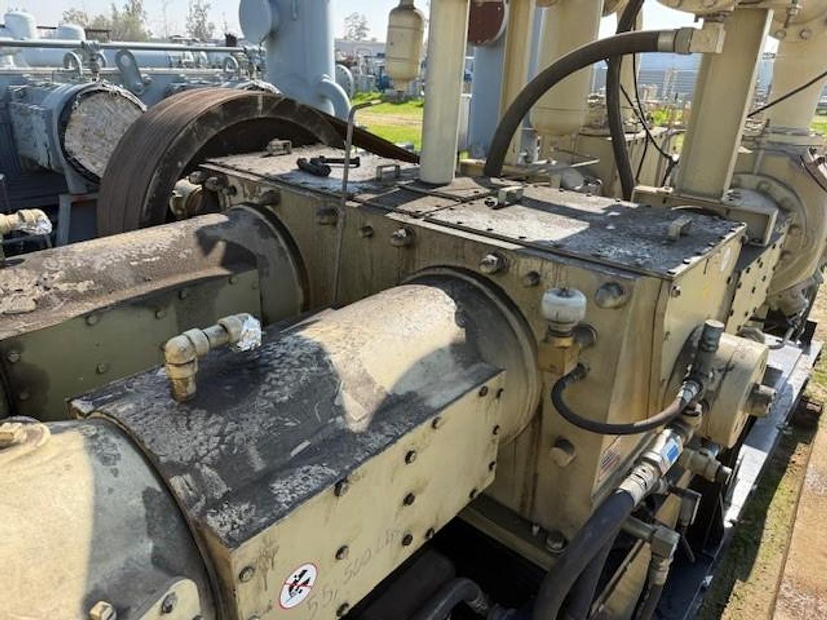 Used Ingersoll Rand Four Stage PET Compressor 525 HP / Model PS4 2500=H NL Package SN NAR10240220