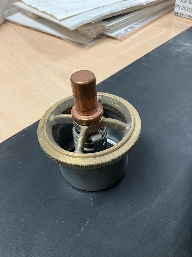 Cummins Thermostat PN: 4065566