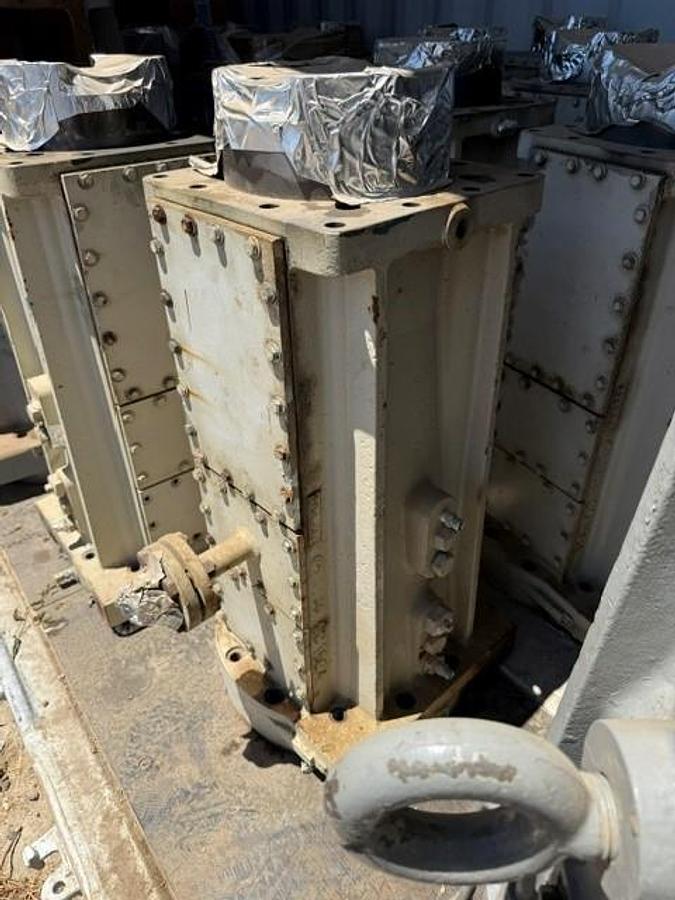 Used Ariel JGR / JGJ L2C Crosshead Guides PN D-1995