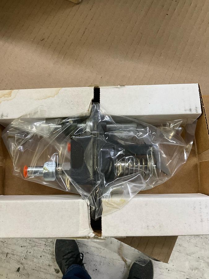 GEMINI LUBRICATIOR PUMP PN: 408-1622