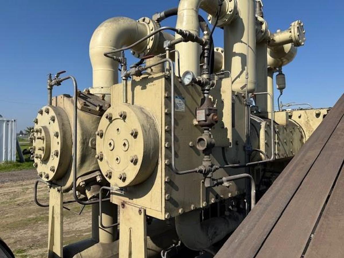 Used Ingersoll Rand Four Stage PET Compressor 525 HP / Model PS4 2500=H NL Package SN NAR10240220