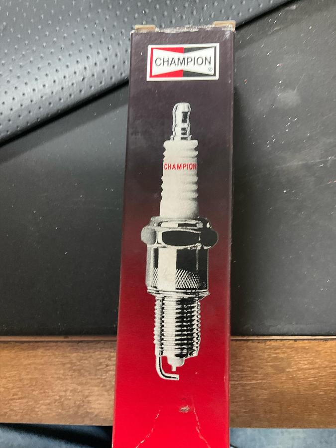 Champion 233 RM82WPCC Industrial Spark Plug