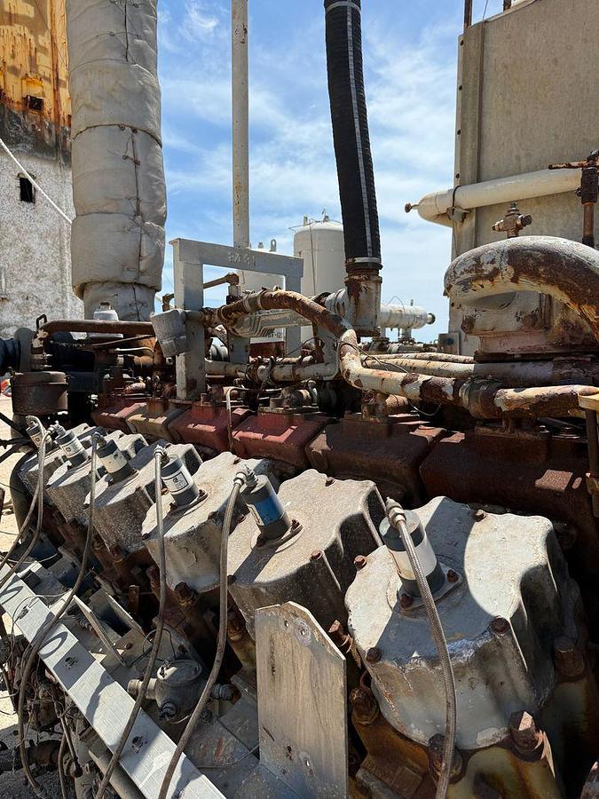 Used Waukesha L7044GSI / Ariel JGK-2 Compressor Package SN F-18820 Size 11" x 6.25"