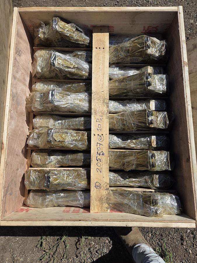 Used Waukesha VHP connecting rods PN 205707 Qty 23