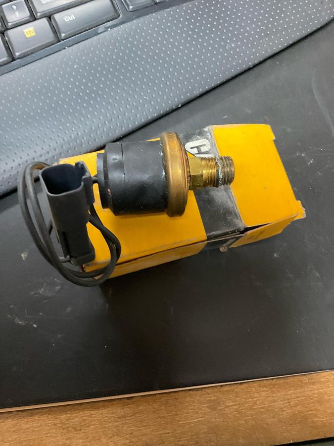 Cat Switch AS PN: 150-1240 