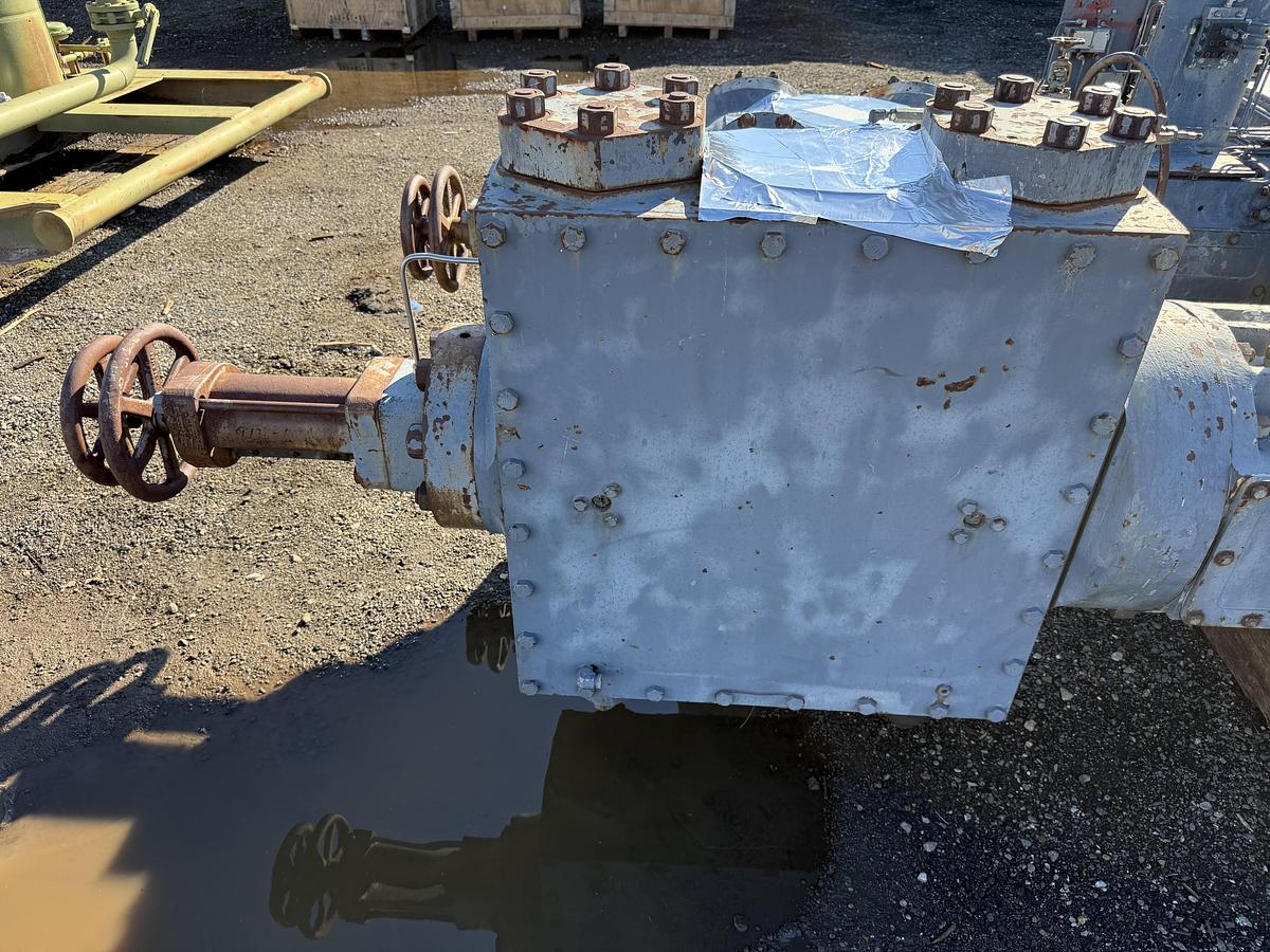 Used White Superior MW-64 Compressor Frame SN 312850