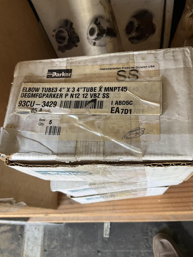 Parker Elbow Tube 4"x 3/4 PN: 12-12 VBZ SS