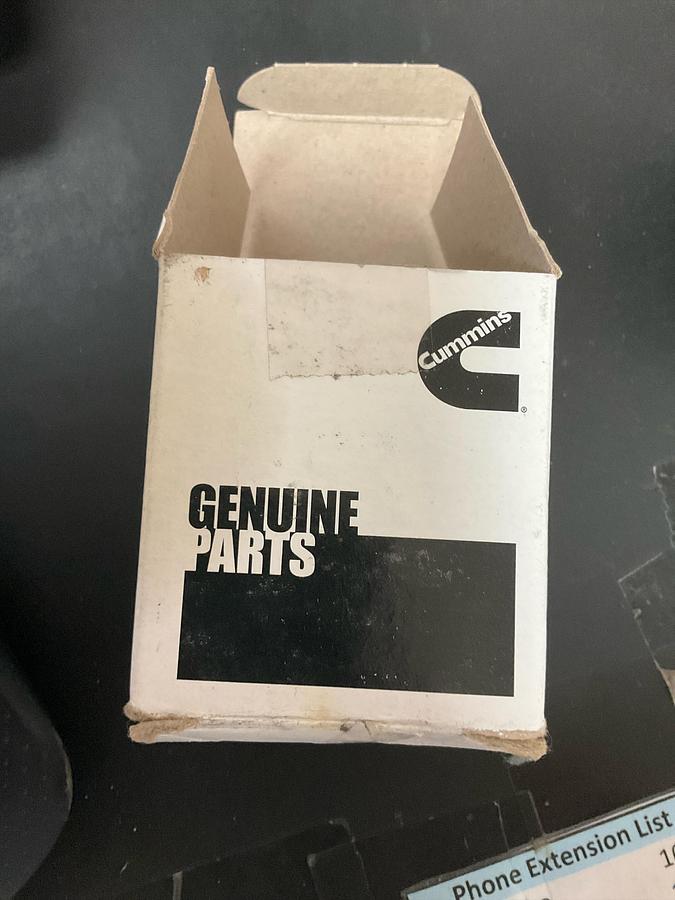 Used Cummins Oil Cap PN: 3973511