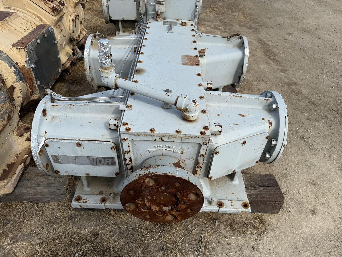 Used White Superior RAM-54 Compressor Frame SN: 327920 with 14” x 9.5” x 6” Cylinders