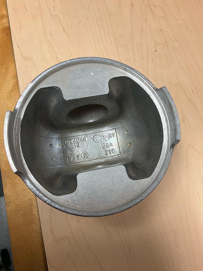 CAT PISTON BODY PN: 8L5277 