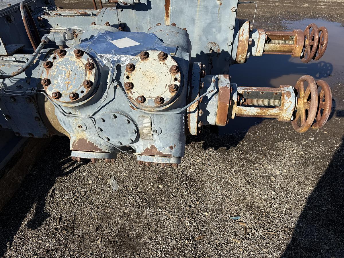 Used White Superior MW-64 Compressor Frame SN 312850