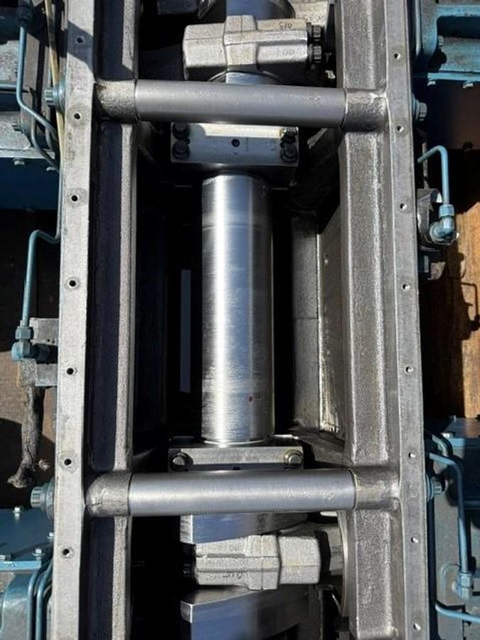Used Ariel JGJ-4 Compressor Frame SN F-30727 with 11” x 11” x 9.25” x 5.125” Cylinders