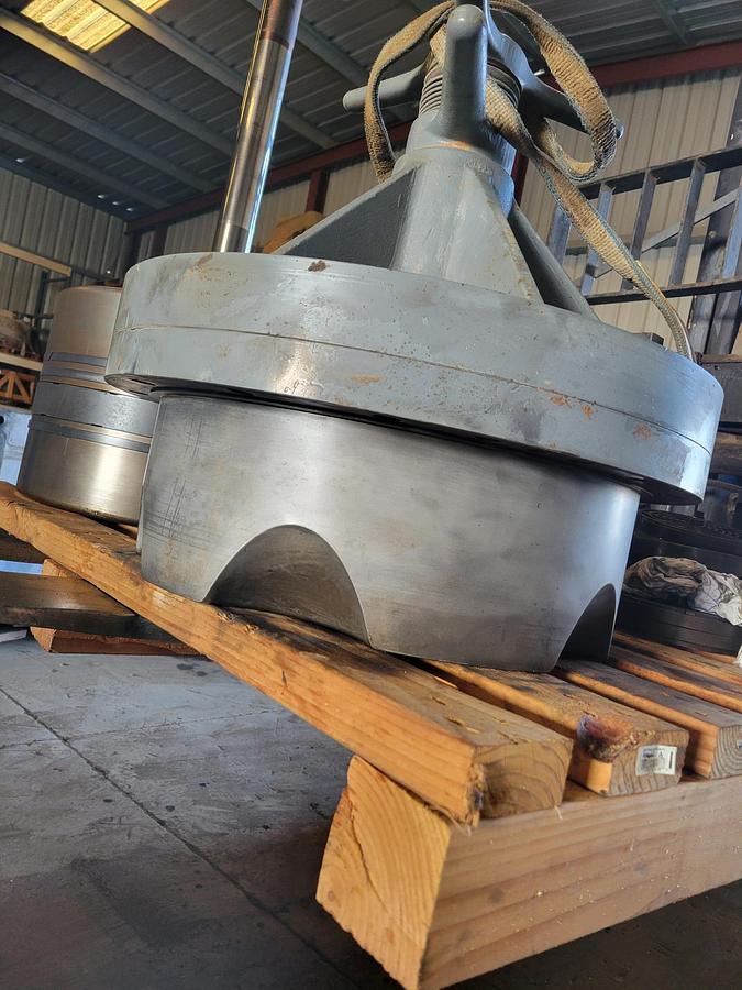 Used Ariel 19.625" C10 345# Cylinder SN: C-156022