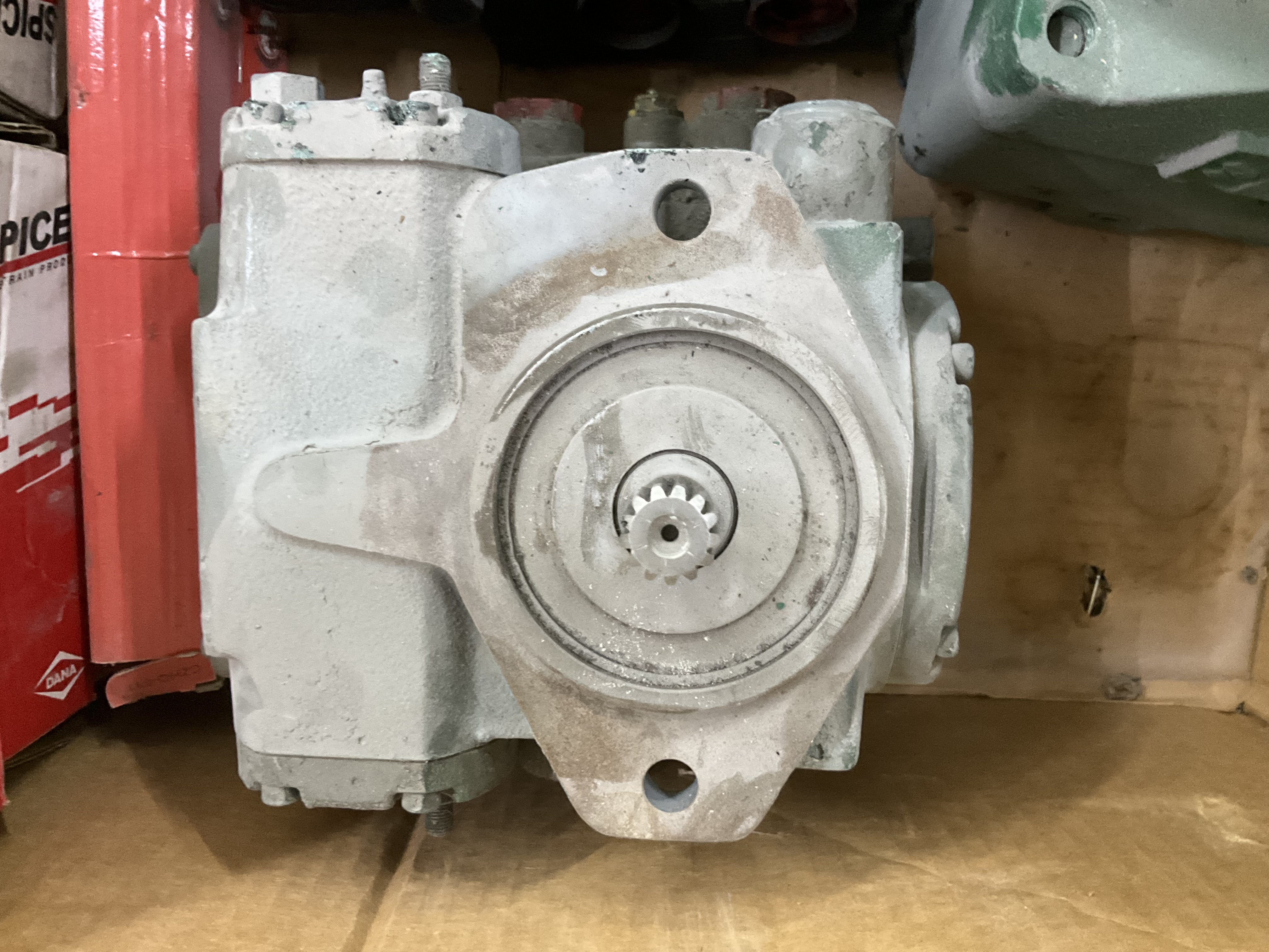 Used Sauer-Sundstrand/Danfoss Series 42 hydraulic piston pump PN: 11025823