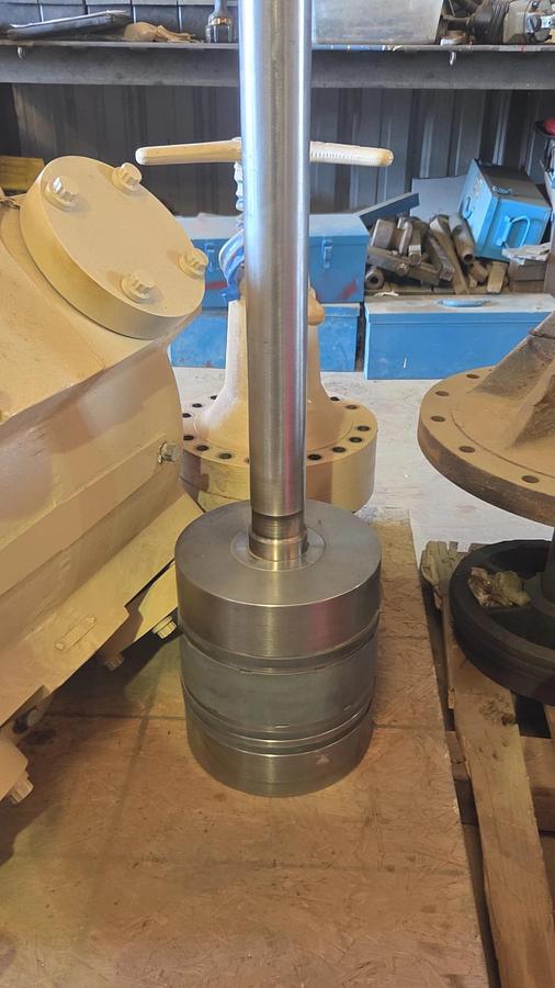 Used 9.625 JGD 1270 # Cylinder SN C-56352