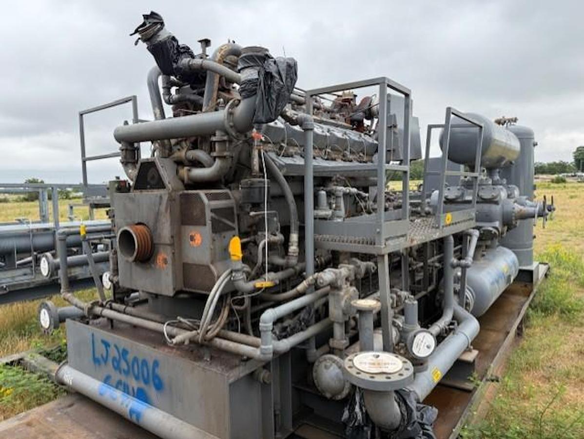 Used Waukesha L7042GSI / Ariel JGK-4 Two Stage Compressor Package SN F-13668 Size 9.125" x 9.125" x 6.25" x 6.25"  with 156FI Cooler