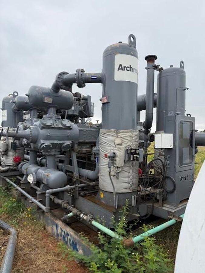 Used Waukesha L7044GSI / Ariel JGK-4 Three Stage Compressor Package SN F-17437 Size 13.625" x 13.625" x 9.625" x 6.75" with 156EH Cooler