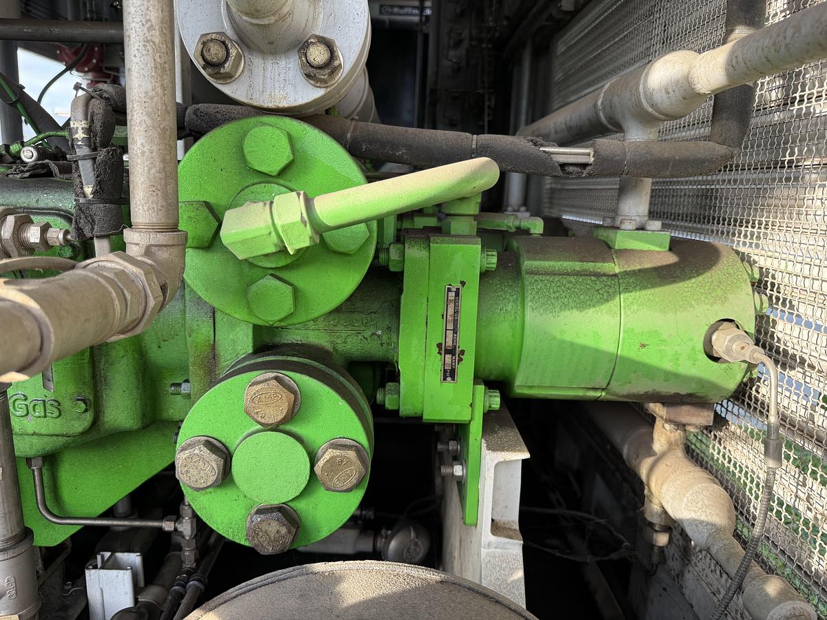 Used 400 HP / Gemini H304 Four Stage CNG Compressor Size 9" x 5" x 3" x 3" x 1.5" x 1.5" SN HSR-006550